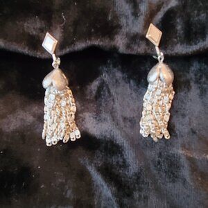 Sarah Coventry brutalist dangle cascade fringe tassle silver toned earrings